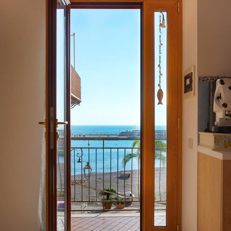 Casa Vacanze "Il Baffo E Il Mare" Cetara Exterior foto