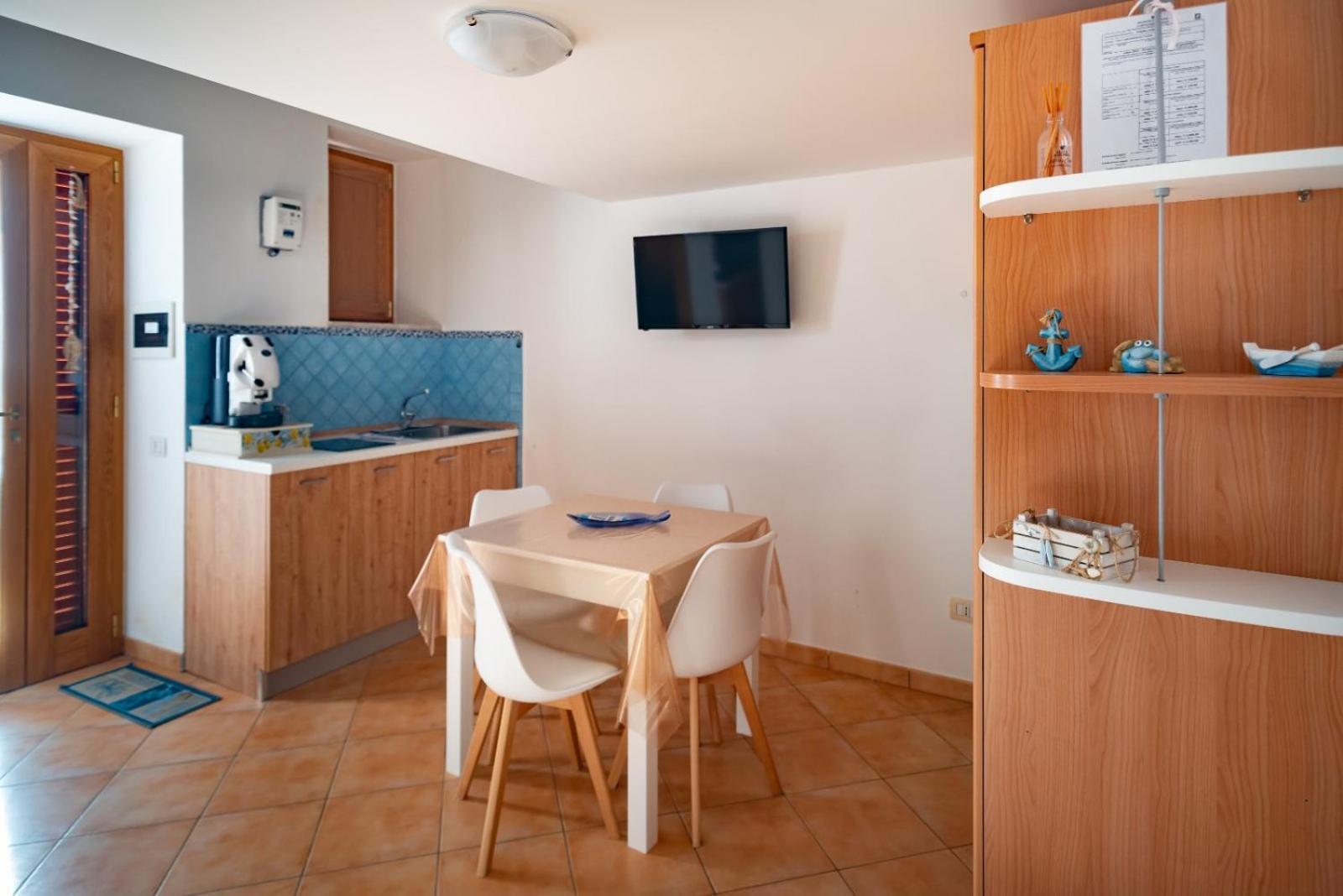 Casa Vacanze "Il Baffo E Il Mare" Cetara Exterior foto